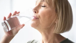 Ciągle chce ci się pić? To alarmujący sygnał od organizmu