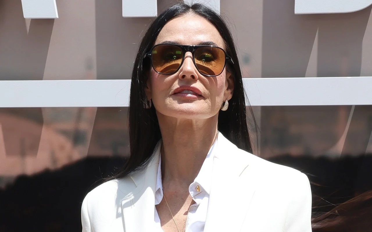 Demi Moore nie boi się modowych eksperymentów