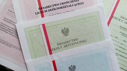 Będzie trudniej o czerwony pasek na świadectwie?