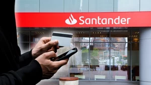 Santander ostrzega przed oszustami. "Nie przykładaj karty do telefonu"