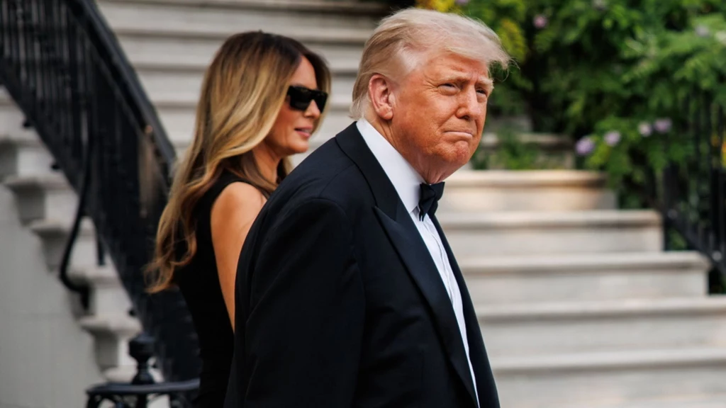 Donald Trump i Melania Trump na premierze musicalu "Les Misérables" Donald Trump i Melania Trump na premierze musicalu "Les Misérables"