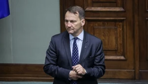Sikorski o ataku na Teheran. "Nasza placówka i jej personel są bezpieczni"