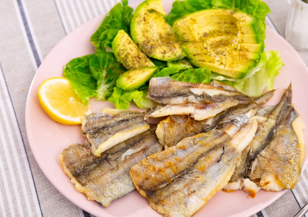 Grillowany karaś to bomba cennych składników odżywczych - białka, kwasów omega-3 i witamin z grupy B Grillowany karaś to bomba cennych składników odżywczych - białka, kwasów omega-3 i witamin z grupy B