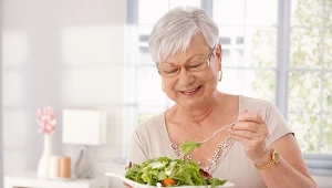 Jedz tylko “owoce długowieczności”. Odmładzają, regenerują jelita, a serce bije jak dzwon