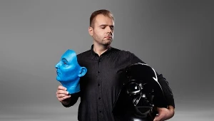 Bohater dokumentu "Dobrze, że nosimy maski" – cosplayer Konrad Kobus