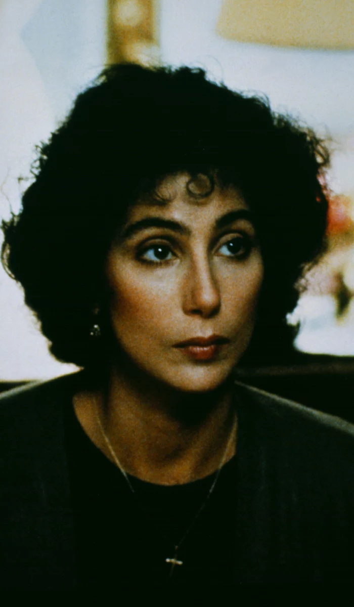 Cher w filmie "Wpływ księżyca" z 1988 roku