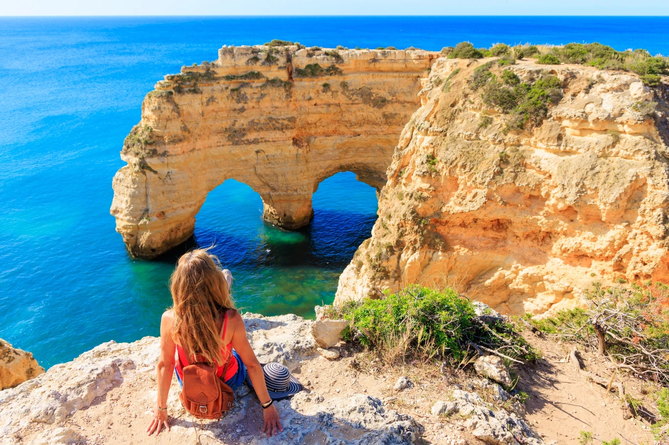 Do Algarve turystów przyciągają widoki i wyjątkowy mikroklimat wybrzeża Atlantyku Do Algarve turystów przyciągają widoki i wyjątkowy mikroklimat wybrzeża Atlantyku