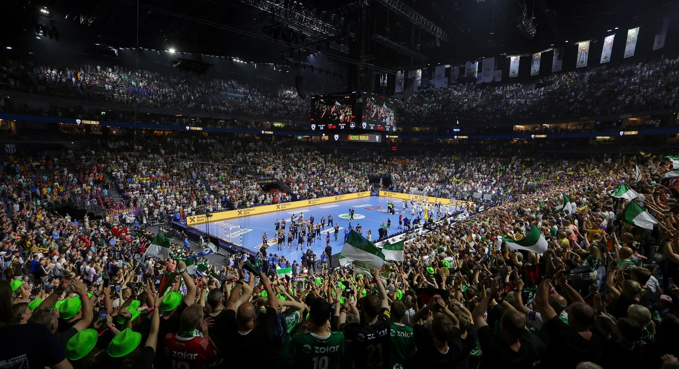 Lanxess Arena w Kolonii podczas meczu Fuchse i Nantes