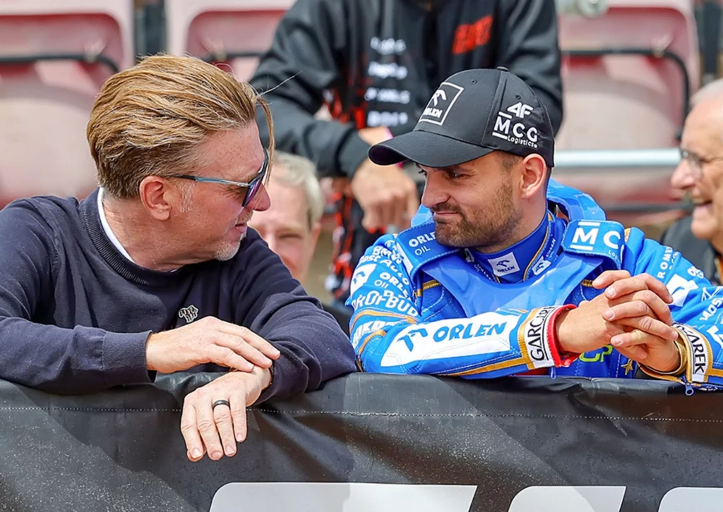 Jason Crump, a z prawej strony Bartosz Zmarzlik Jason Crump, a z prawej strony Bartosz Zmarzlik