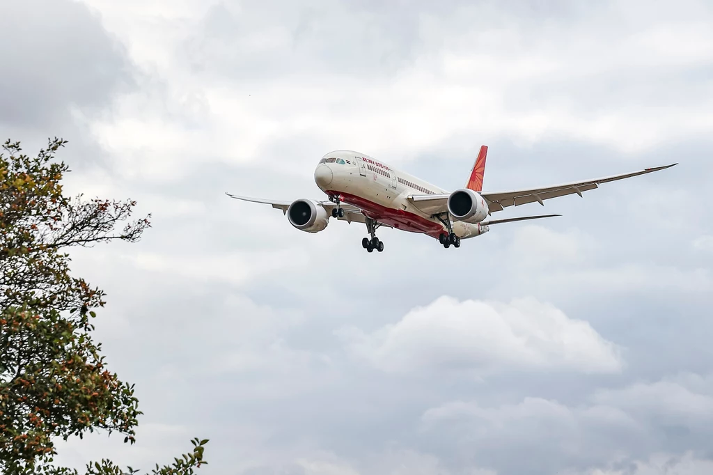Boeing Dreamliner linii Air India zawrócił na lotnisko niedługo po starcie Boeing Dreamliner linii Air India zawrócił na lotnisko niedługo po starcie
