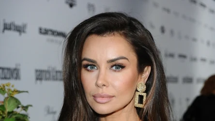 Taki manicure nosi Natalia Siwiec. Idealny na wesele i wakacje