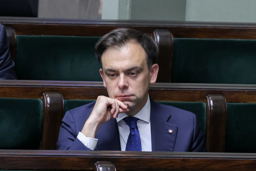 Andrzej Domański ma o czym myśleć - deficyt w budżecie państwa wyniósł po maju prawie 108,3 mld zł
