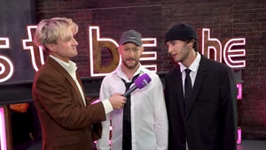 Alien i Majtis tuż przed wyjściem na scenę. Show "Must Be The Music" dobiega końca 