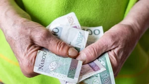 Masz 65 lat? Nie zdziw się, gdy dostaniesz emeryturę w innej kwocie niż dotychczas