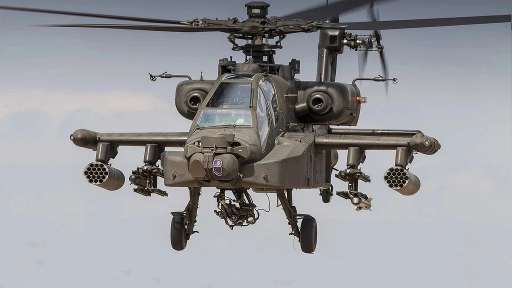 "Latające czołgi" AH-64E Apache już w Polsce "Latające czołgi" AH-64E Apache już w Polsce