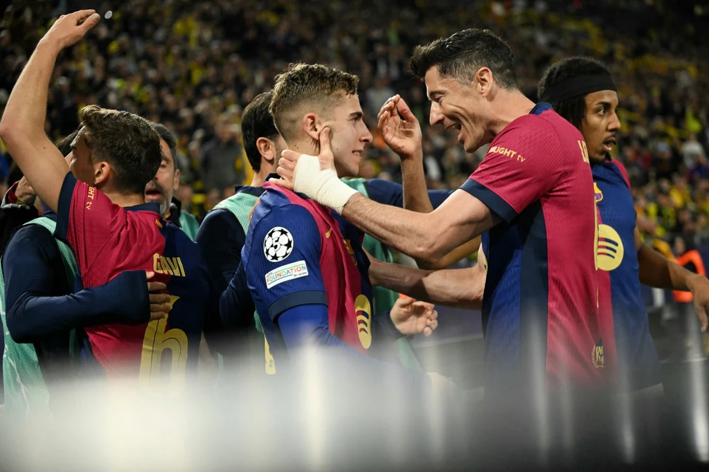 Fermin Lopez i Robert Lewandowski Fermin Lopez i Robert Lewandowski