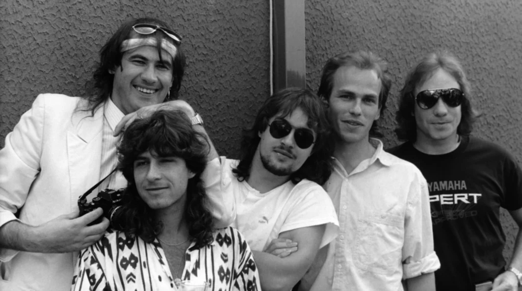 Marillion w 1985 r., Fish pierwszy z lewej (z tyłu) Marillion w 1985 r., Fish pierwszy z lewej (z tyłu)