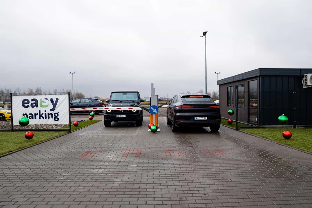 Parkingi w okolicy Okęcia Parkingi w okolicy Okęcia