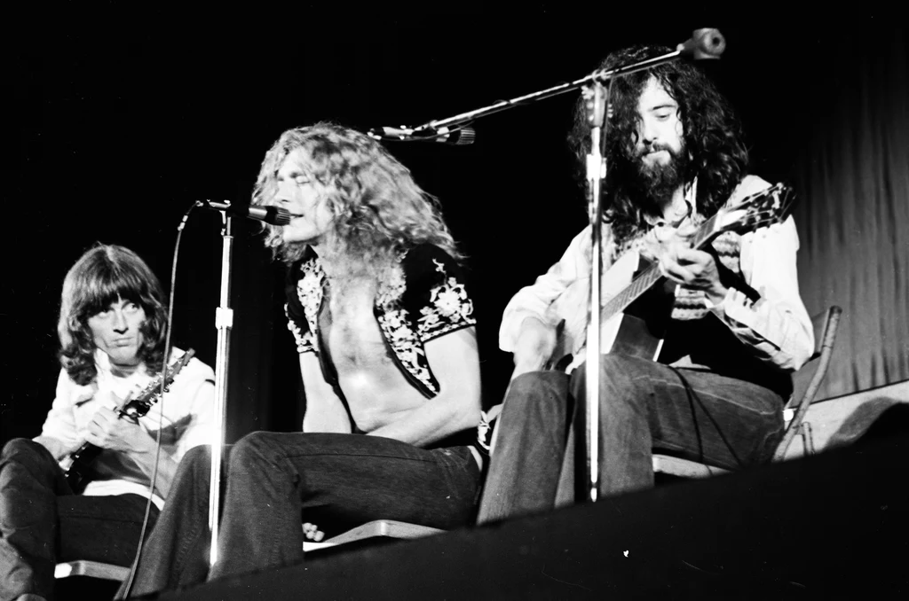 John Paul Jones, Robert Plant oraz Jimmy Page z Led Zeppelin John Paul Jones, Robert Plant oraz Jimmy Page z Led Zeppelin