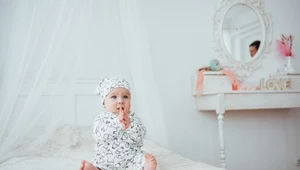 Damskie imiona na lato – jak nazwać dziewczynkę urodzoną w czerwcu lub lipcu?