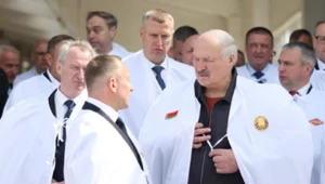 "Krowa powinna stać w pałacu". Łukaszenka dał "lekcję" dziennikarzom