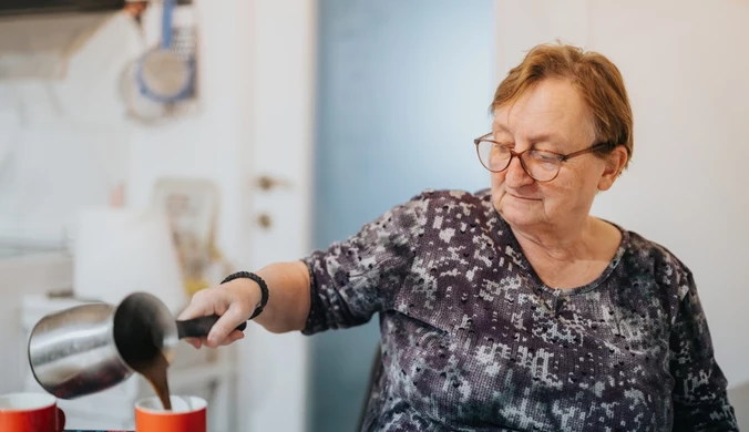 W trakcie upałów seniorzy powinni ograniczyć picie kawy 