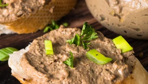 Ta pasta z tuńczyka jest lepem na komplementy. Zrobisz ją w 5 minut