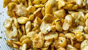 Smakują jak początek wakacji. Nadal wiele osób niesłusznie je wyrzuca