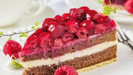 Gdy tylko maliny pojawią się na bazarze, robię to ciasto