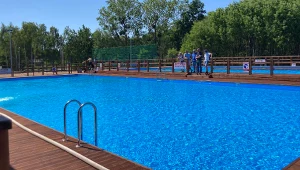 Duża plaża, nowiutkie baseny i miejsce do zabawy. A to wszystko rzut beretem od Warszawy 