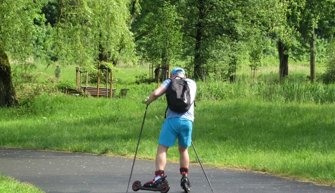 Seniorzy mogą z powodzeniem jeździć na nartorolkach 
