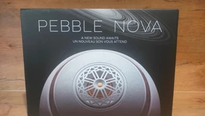 Creative Pebble Nova – kuliste arcydzieło na biurko