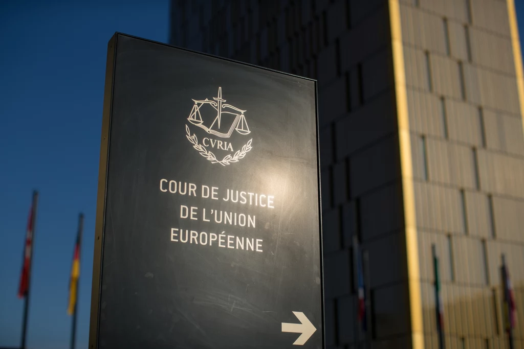 Trybunał Sprawiedliwości UE orzekł ws. umów frankowych oraz zakazu reklam aptek w Polsce Trybunał Sprawiedliwości UE orzekł ws. umów frankowych oraz zakazu reklam aptek w Polsce