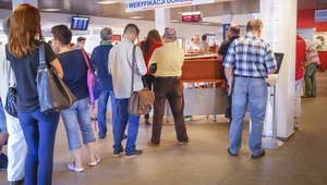 Rewolucja w rejestracji samochodów. Koniec ze staniem w kolejkach