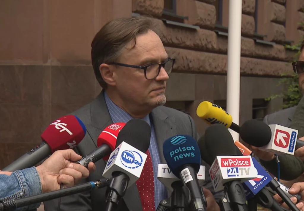 Ewakuacja Polaków z Iranu. Rzecznik MSZ wyjaśnia, dlaczego Polka musiała zapłacić Ewakuacja Polaków z Iranu. Rzecznik MSZ wyjaśnia, dlaczego Polka musiała zapłacić