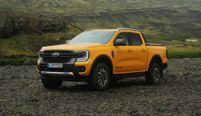Ford Ranger Plug-in jest mocny, luksusowy i ekonomiczny. A jak cena? 
