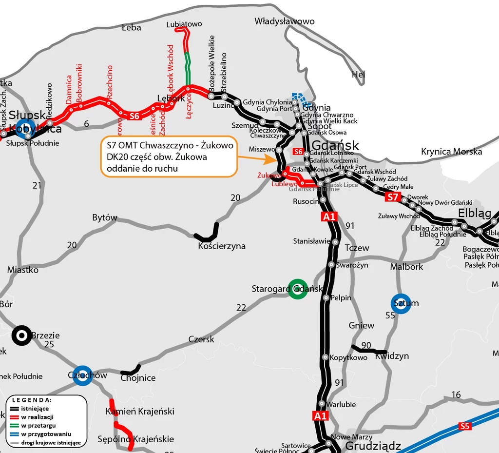 Mapa przedstawia sieć dróg krajowych i autostrad na Pomorzu, z zaznaczonymi trasami istniejącymi, w budowie oraz planowanymi, na tle lokalizacji miast takich jak Gdańsk, Słupsk czy Elbląg. Szczególnie wyróżniona trasa S7 oraz odcinek Chwaszczyno-Żukowo.