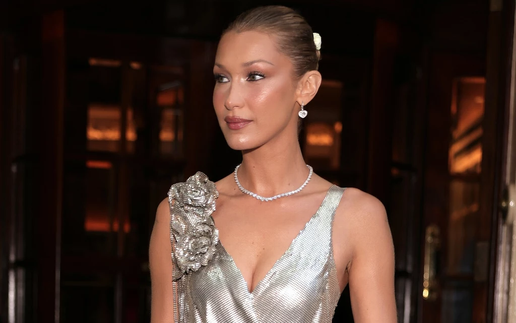 Bella Hadid znalazła sposób na nieskazitelną cerę Bella Hadid znalazła sposób na nieskazitelną cerę