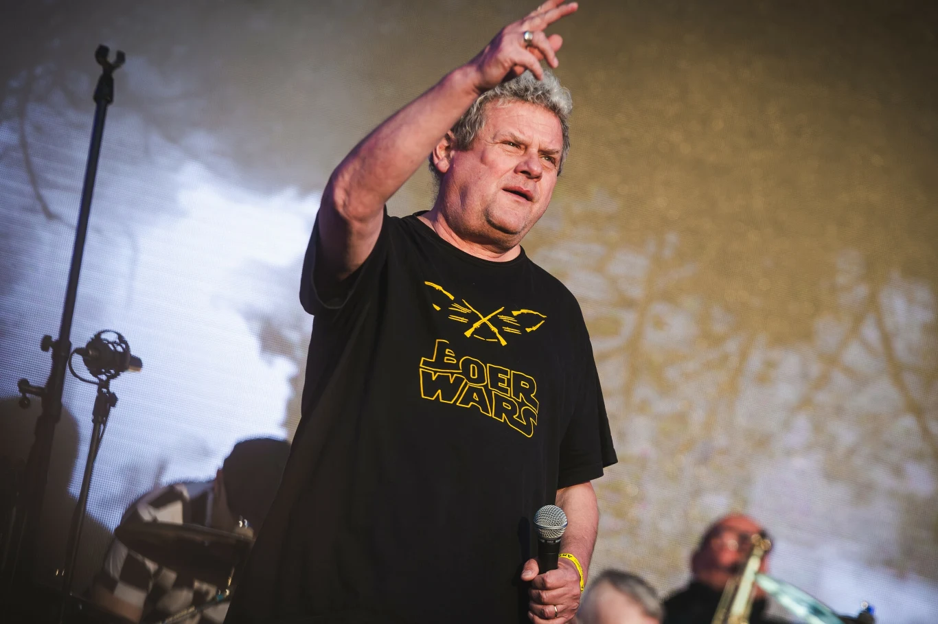 Kazik Staszewski podczas koncertu w maju 2022 roku