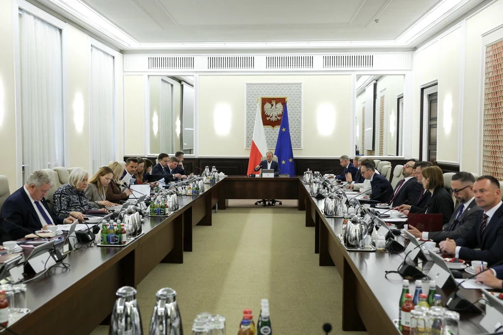 Polsat News nieoficjalnie: Wiadomo, kto zostanie rzecznikiem rządu Polsat News nieoficjalnie: Wiadomo, kto zostanie rzecznikiem rządu