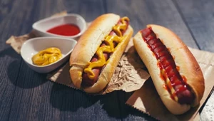 Islandzki kult hot-doga. Czym są pylsur i dlaczego uchodzą za najlepsze na świecie?