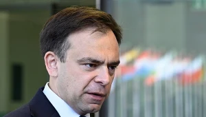 Polski minister finansów Andrzej Domański przed posiedzeniem unijnej Komisji ds. Gospodarczych i Finansowych w Luksemburgu (20 czerwca 2025)
