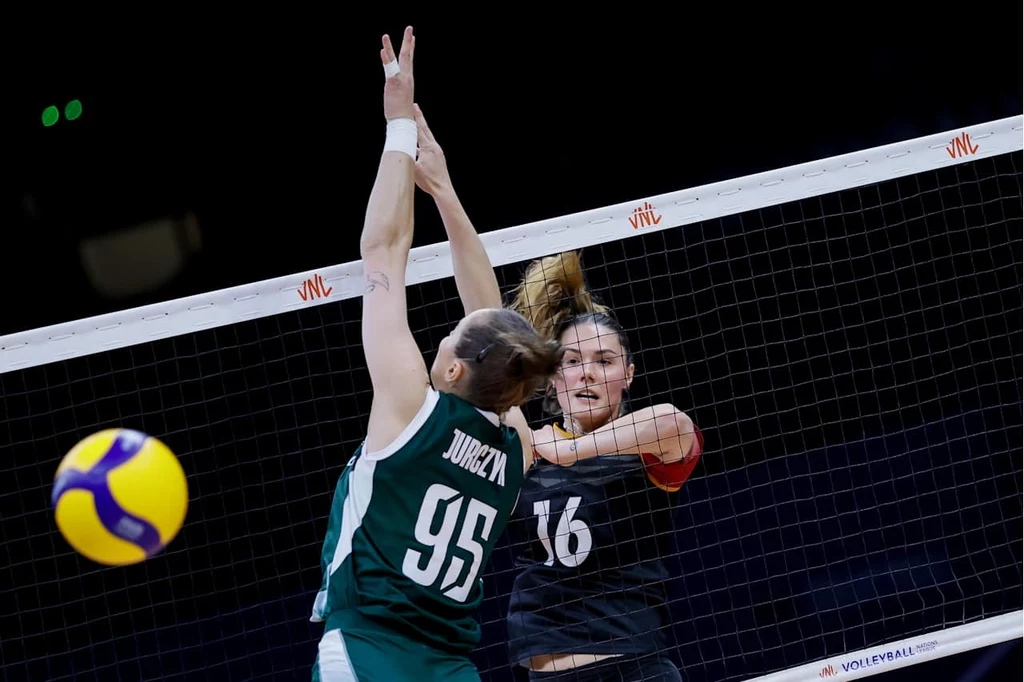 Magdalena Jurczyk, kadr z meczu Polska - Niemcy w Lidze Narodów siatkarek Magdalena Jurczyk, kadr z meczu Polska - Niemcy w Lidze Narodów siatkarek