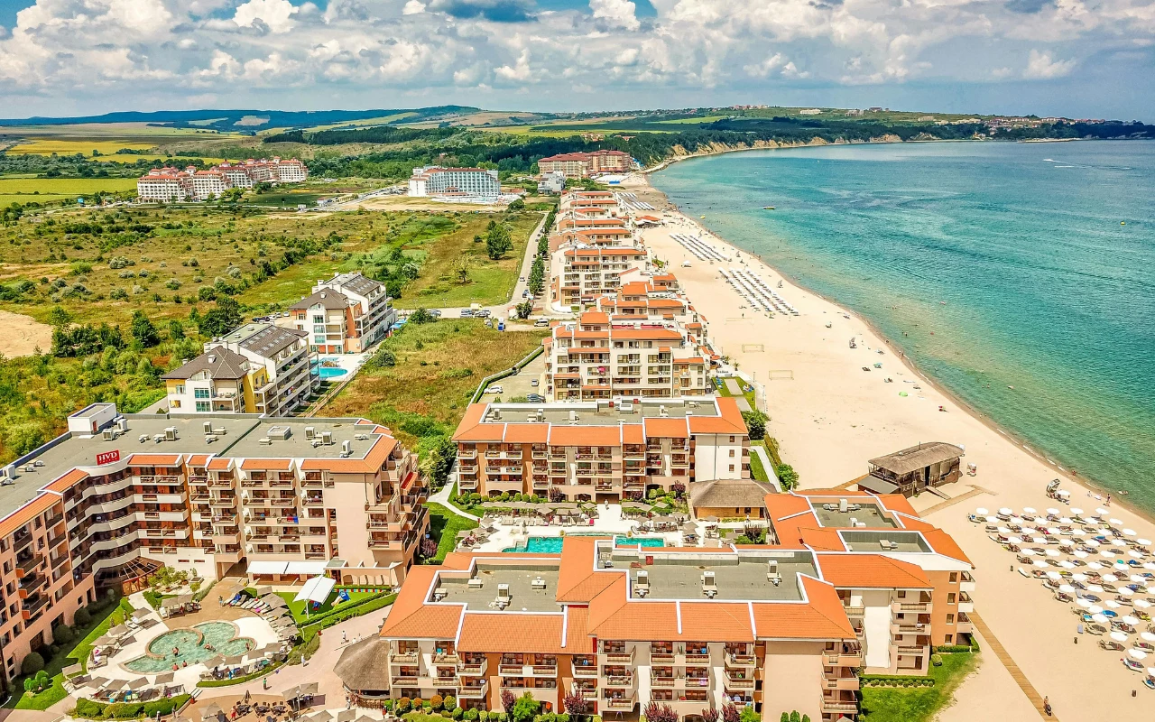 Bułgarski kurort z nowoczesnymi hotelami tuż przy plaży