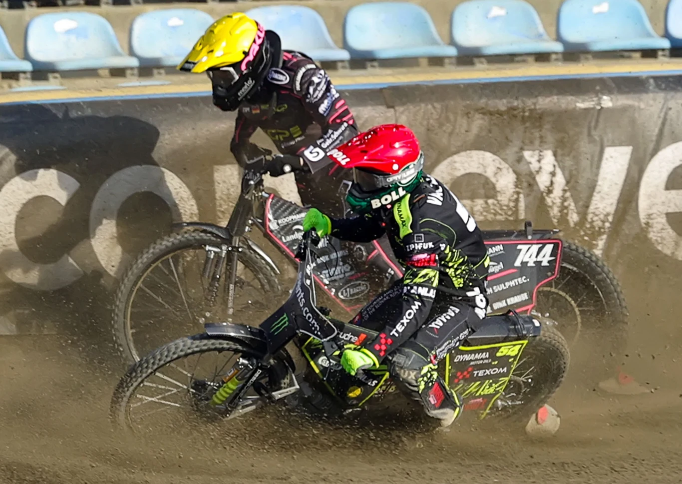 Moment upadku Martina Vaculika i Kaia Huckenbecka