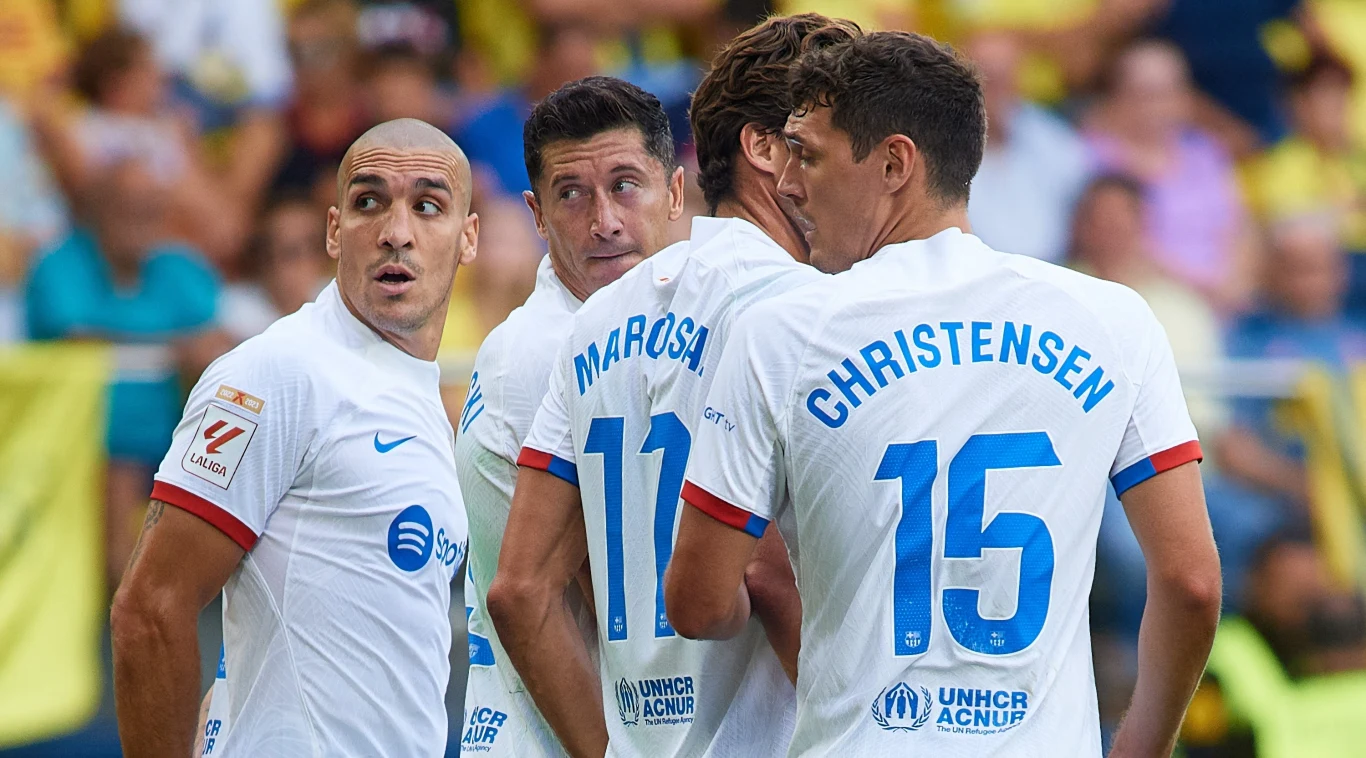 Oriol Romeu (pierwszy z lewej) i Andreas Christensen znaleźli się na liście piłkarzy w Barcelonie niechcianych