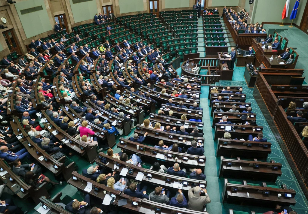 NIK sporządził raport o zarobkach posłów w 2024 r. NIK sporządził raport o zarobkach posłów w 2024 r.
