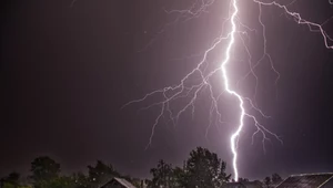 Alert RCB z powodu niebezpiecznych burz obejmuje 16 województw. Niemal cała Polska będzie sią zmagać z groźnymi zjawiskami. Zdjęcie ilustracyjne