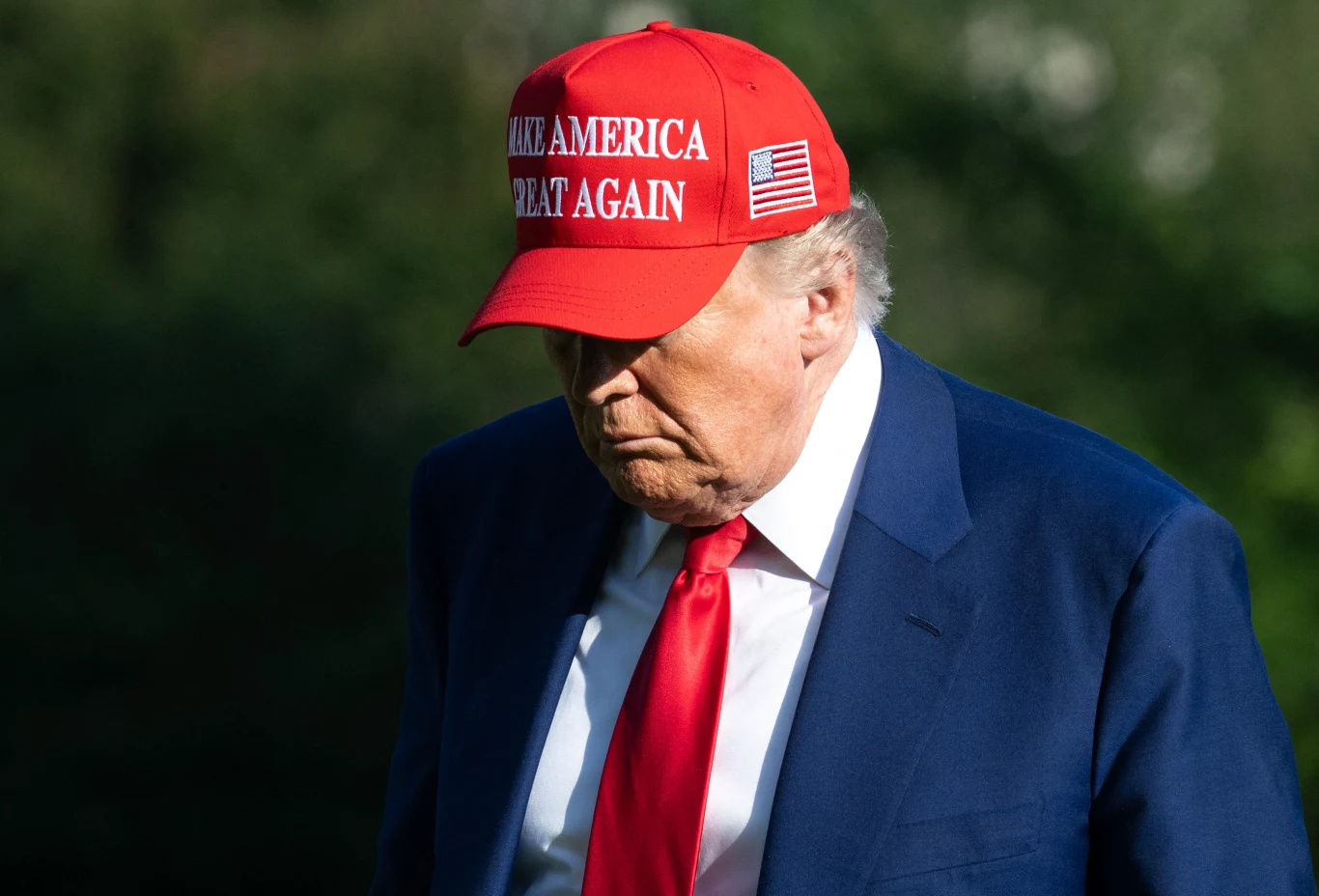Polityka Donalda Trumpa sprawia, że Fed pozostaje w niepewności. O obniżkach stóp w USA na razie trzeba zapomnieć? Polityka Donalda Trumpa sprawia, że Fed pozostaje w niepewności. O obniżkach stóp w USA na razie trzeba zapomnieć?