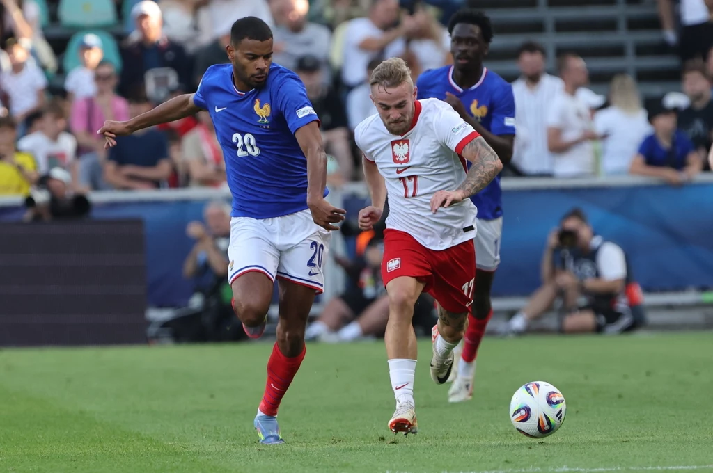 Mariusz Fornalczyk (z prawej) jest najdroższym piłkarzem kupionym przez Widzew Mariusz Fornalczyk (z prawej) jest najdroższym piłkarzem kupionym przez Widzew